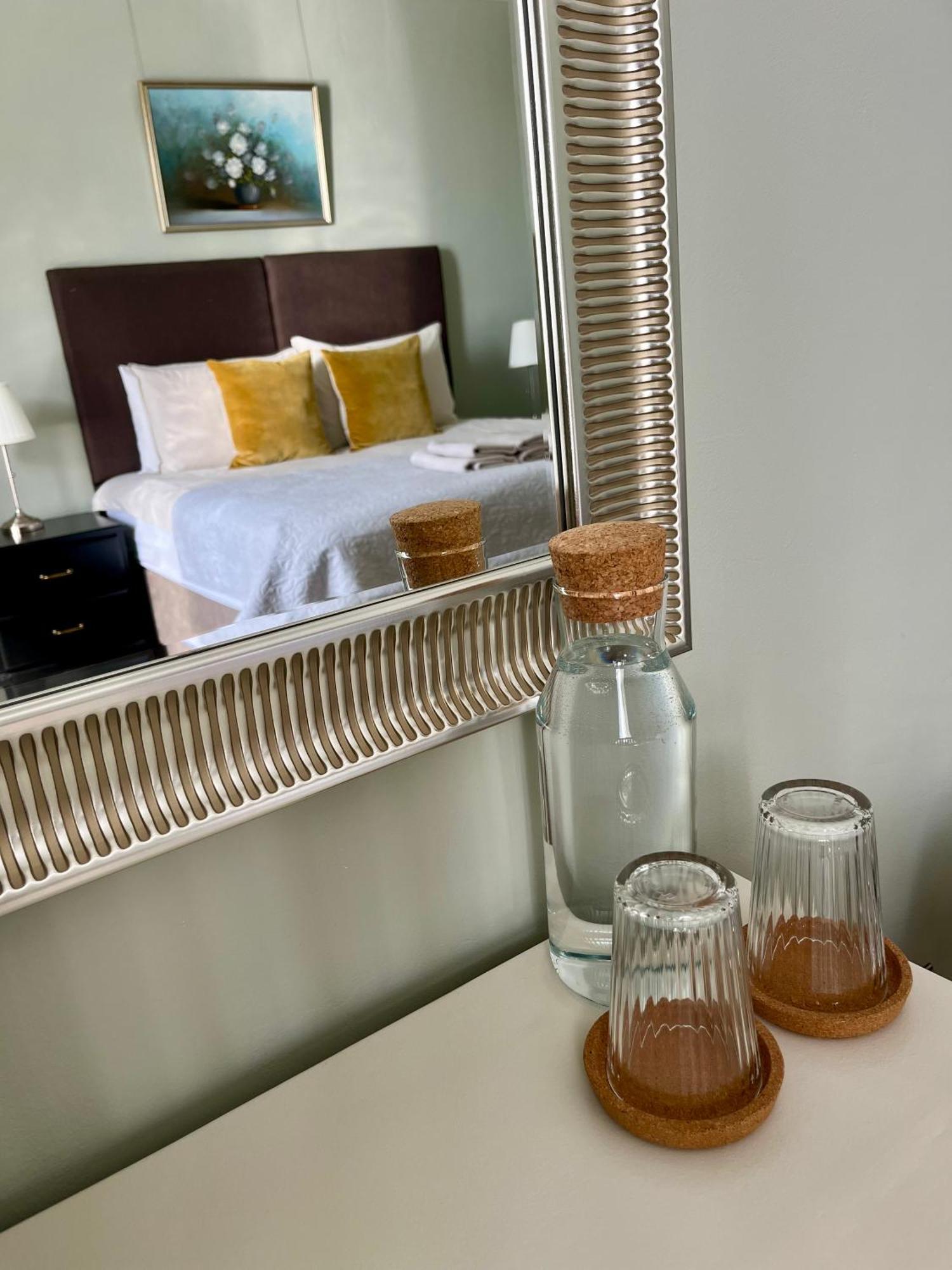Acorn House Каландър Екстериор снимка