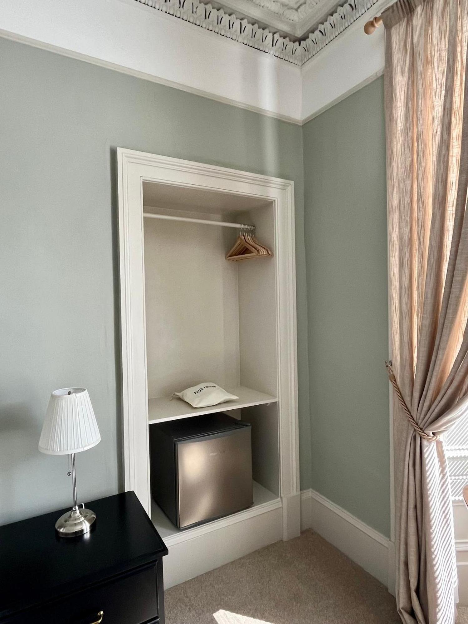 Acorn House Каландър Екстериор снимка